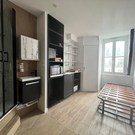 Batignolles, Montmartre Chambre 12M2 , Metro 13 Et 14 París Exterior foto