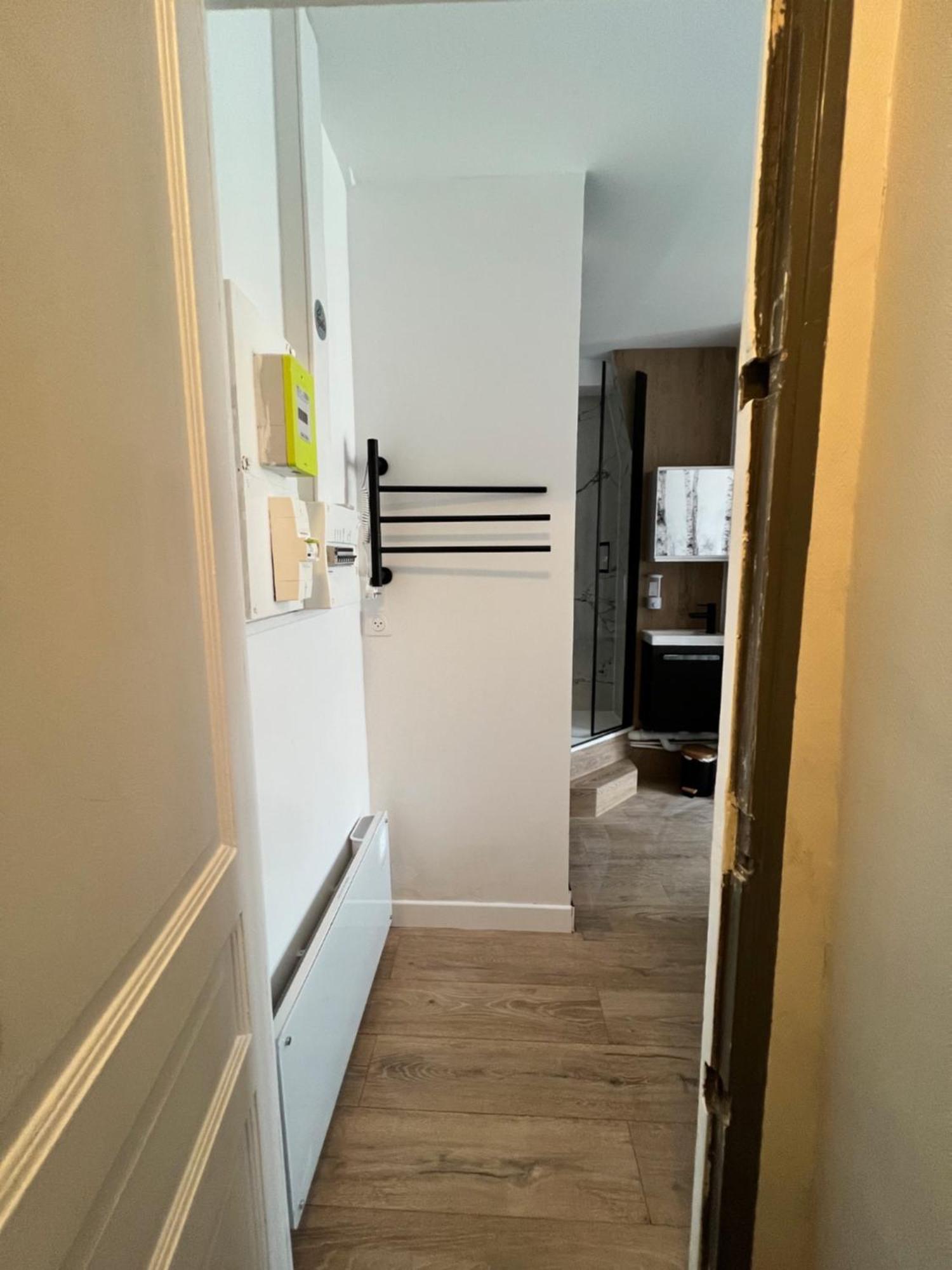Batignolles, Montmartre Chambre 12M2 , Metro 13 Et 14 París Exterior foto