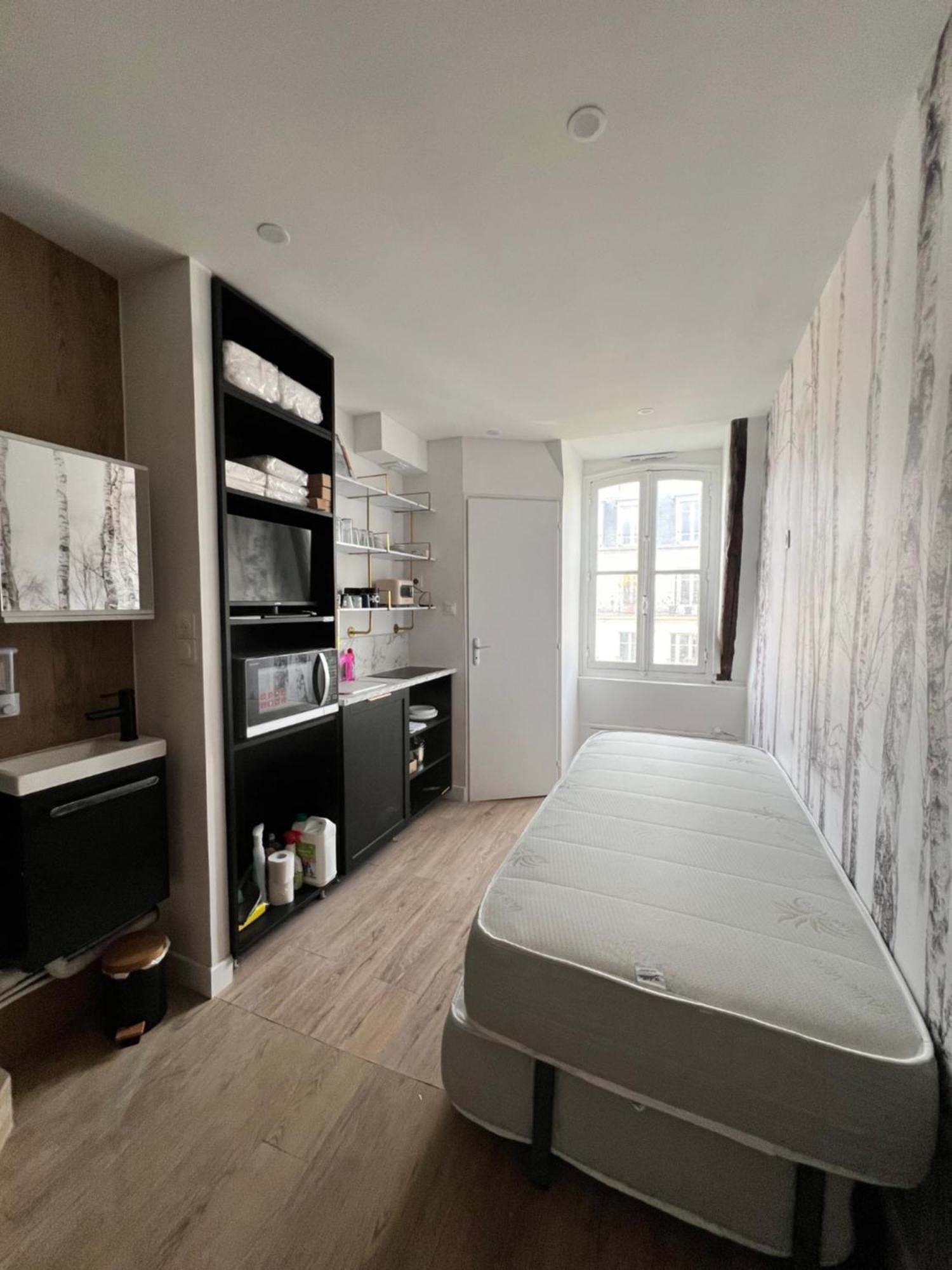 Batignolles, Montmartre Chambre 12M2 , Metro 13 Et 14 París Exterior foto