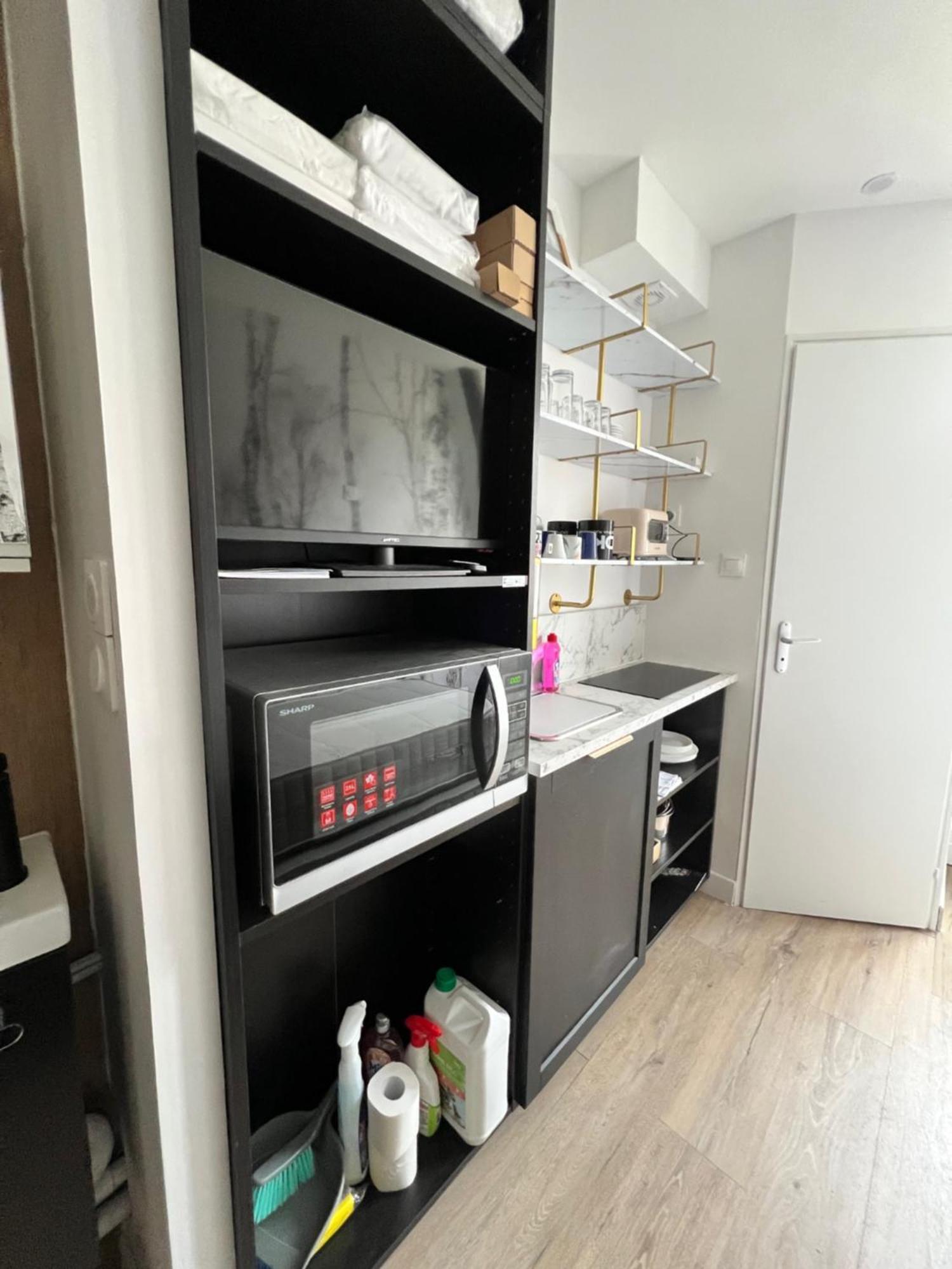 Batignolles, Montmartre Chambre 12M2 , Metro 13 Et 14 París Exterior foto